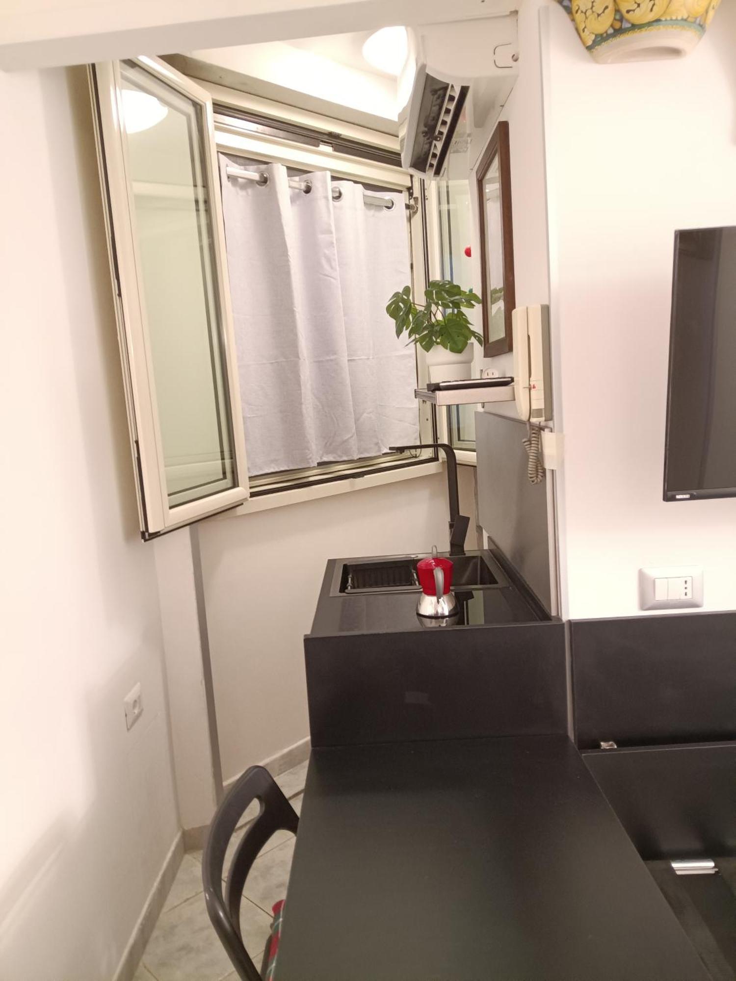 La Residenza Chiaia Short Let Superior Via Chiaia 82 Apartment