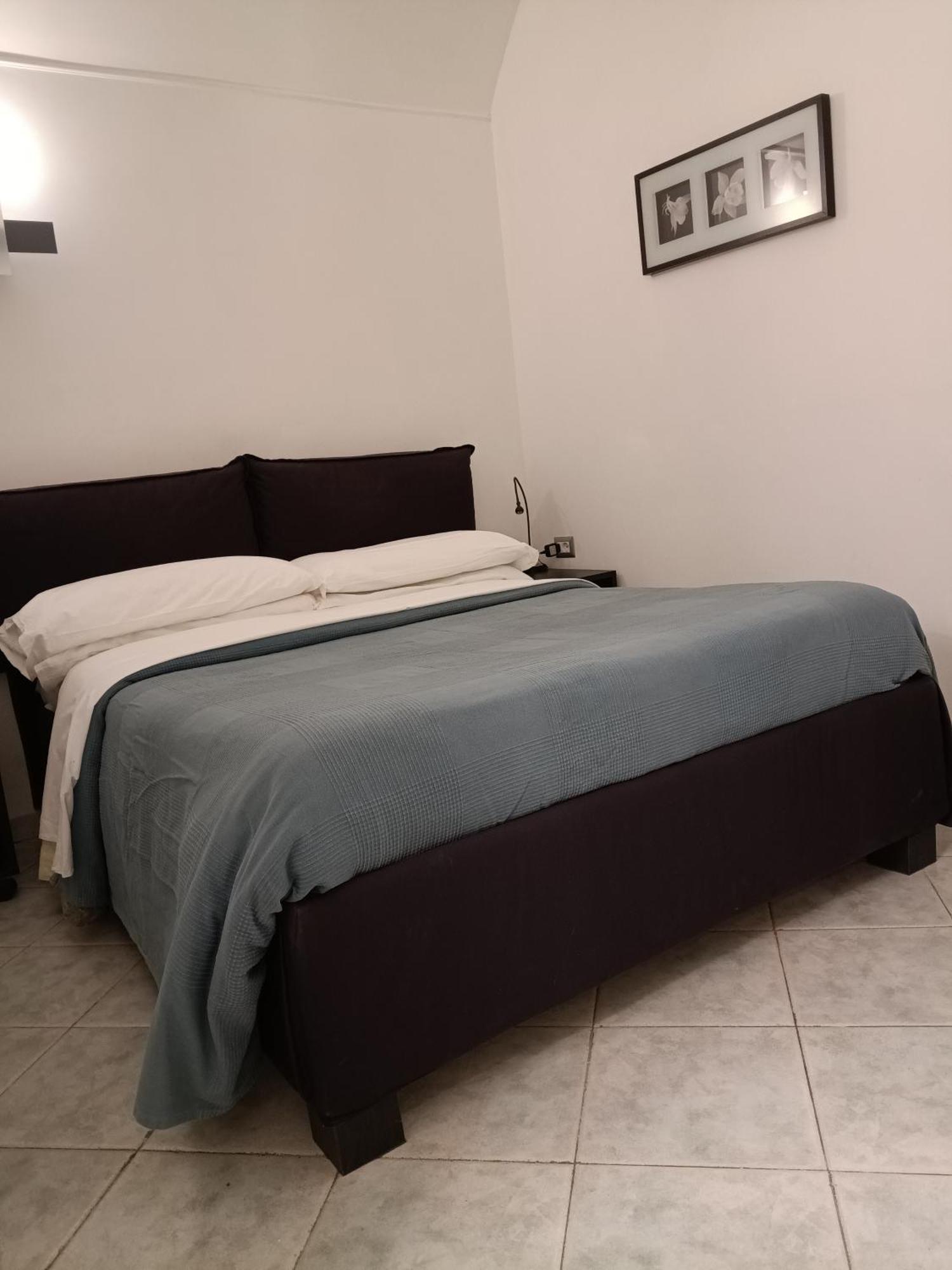La Residenza Chiaia Short Let Superior Via Chiaia 82 Apartment *