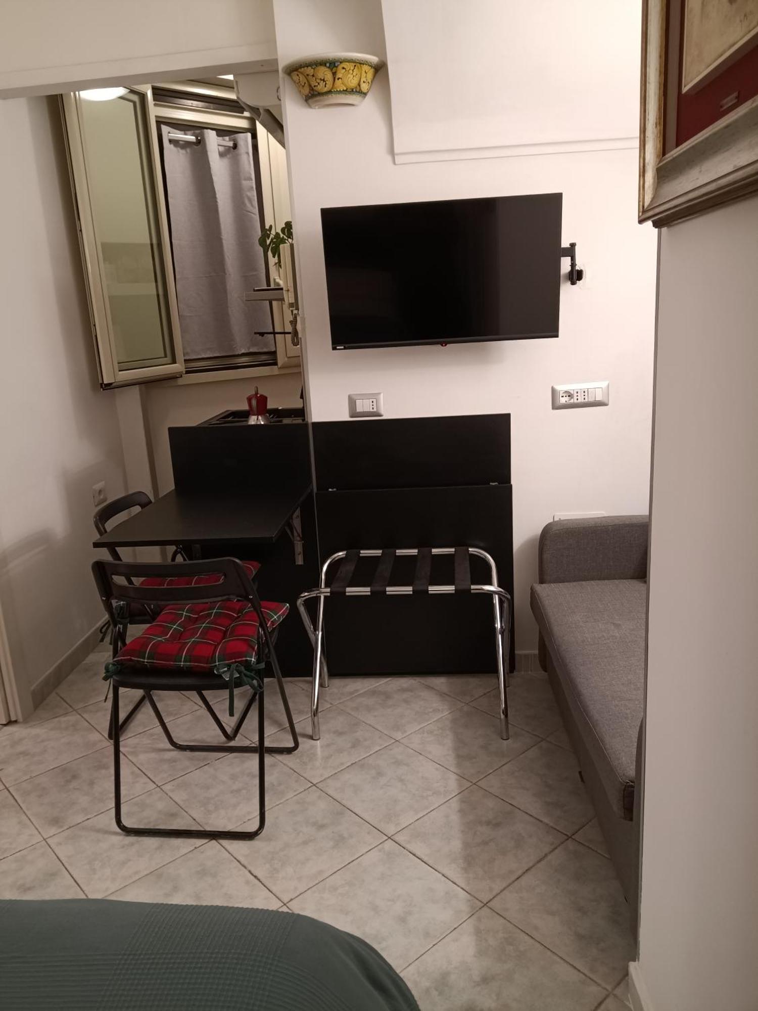 La Residenza Chiaia Short Let Superior Via Chiaia 82 Apartment *