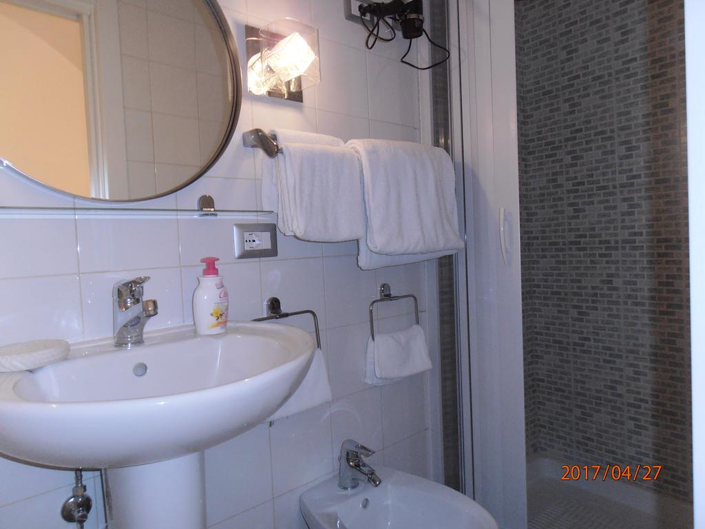 Apartment La Residenza Chiaia Short Let Superior Via Chiaia 82 Naples