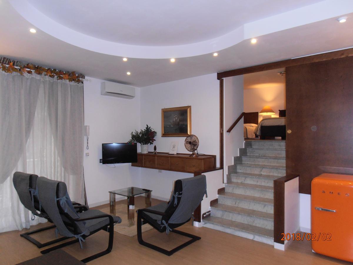 Apartment La Residenza Chiaia Short Let Superior Via Chiaia 82 *