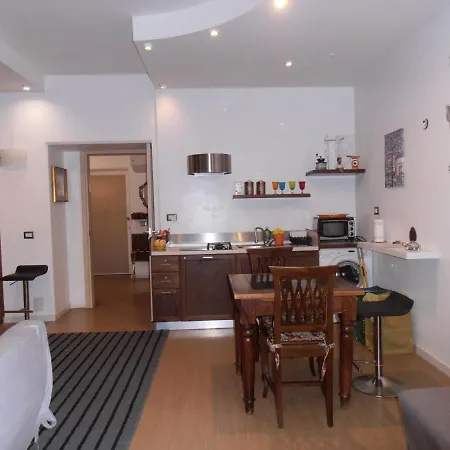 La Residenza Napoli Chiaia Short Let Apartment Superior Via Chiaia 82 Exterior photo