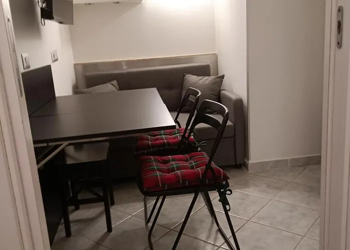 La Residenza Napoli Chiaia Short Let Apartment Superior Via Chiaia 82