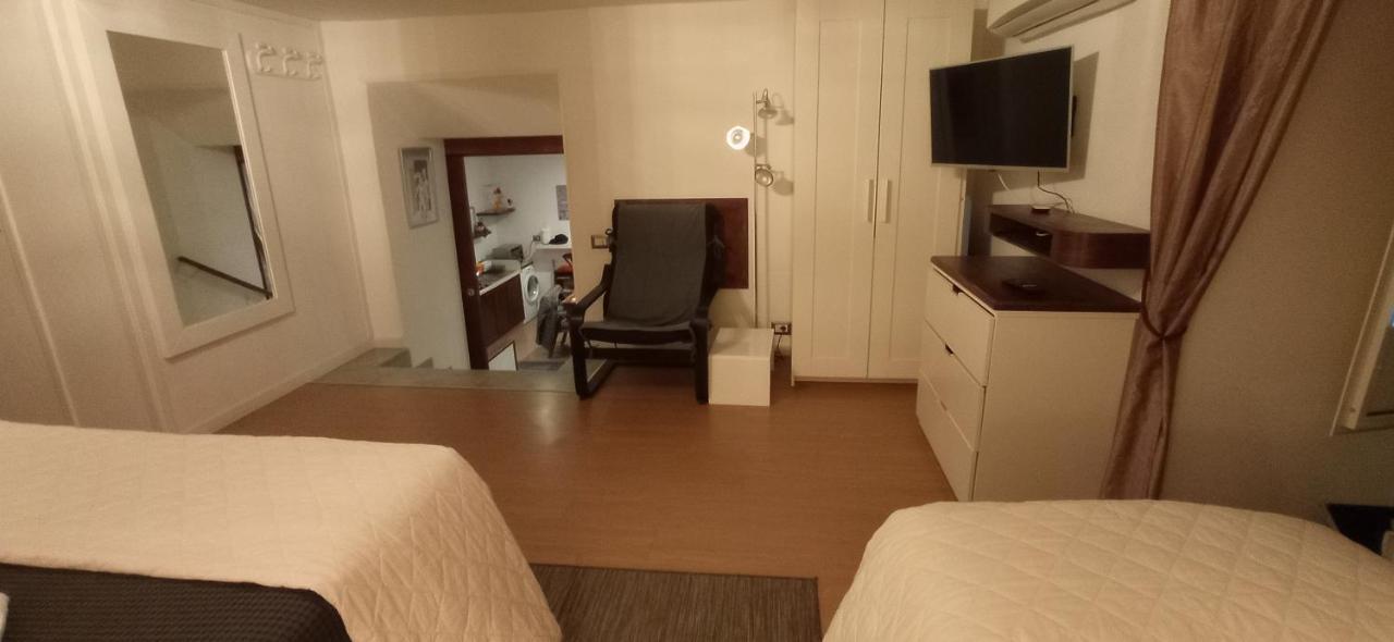 Apartment La Residenza Chiaia Short Let Superior Via Chiaia 82 *
